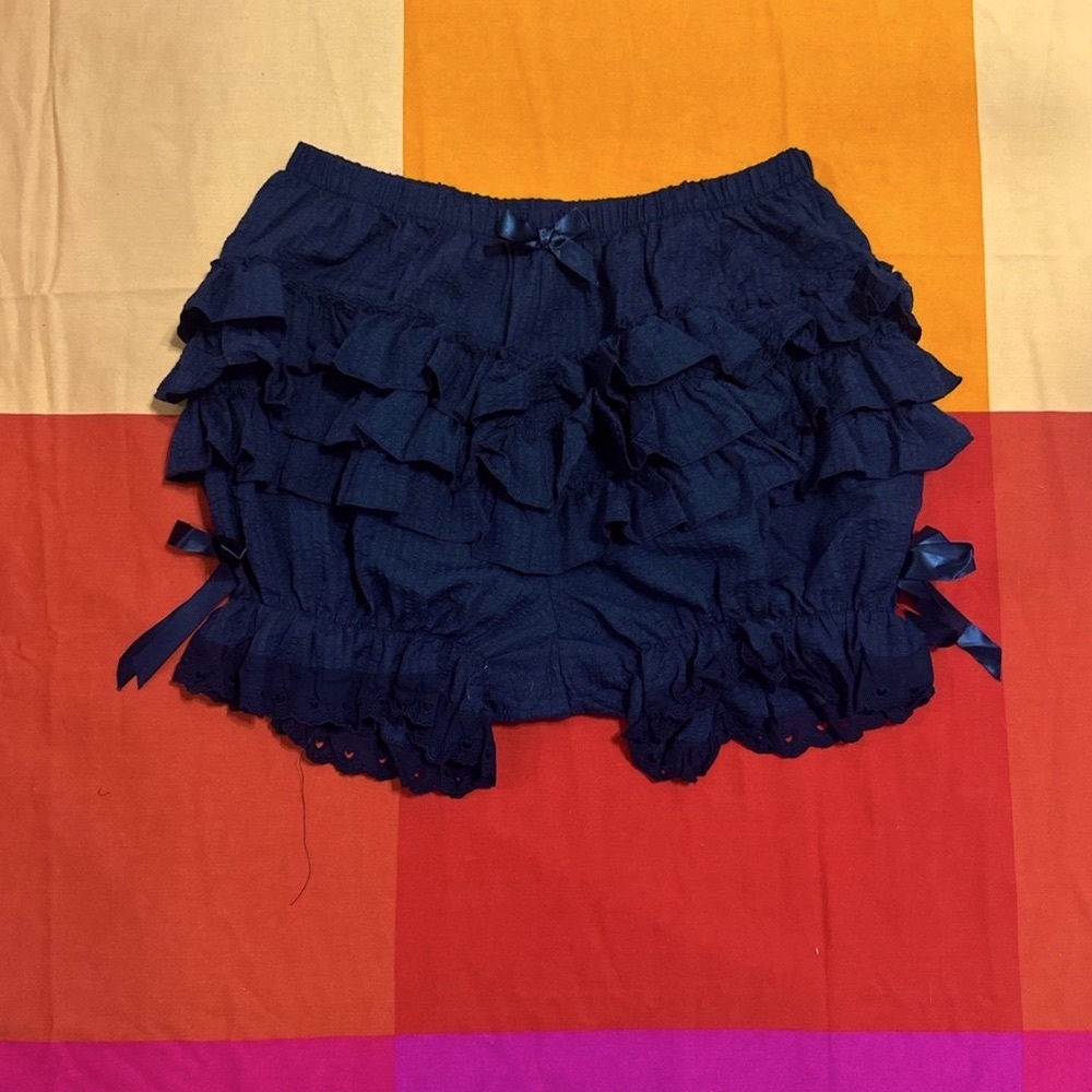 SOLD ON DEPOP Goth Black Bloomers with Ruffles and Bows